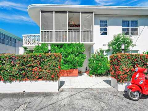 2858 Pine Tree Dr, Miami Beach, FL 33140