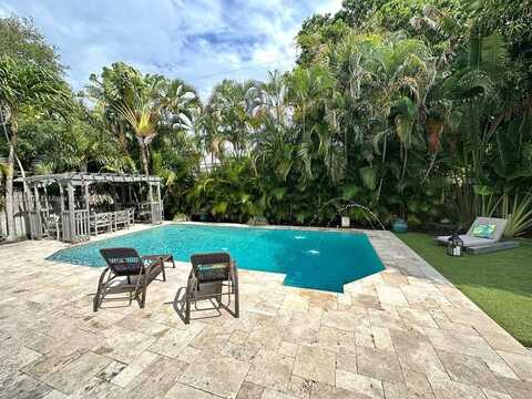 1417 NE 27th St, Wilton Manors, FL 33334