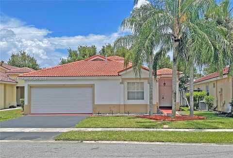 32 Gables Blvd, Weston, FL 33326