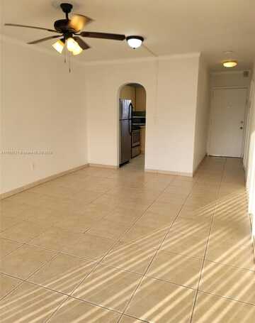 7505 SW 82nd St, Miami, FL 33143