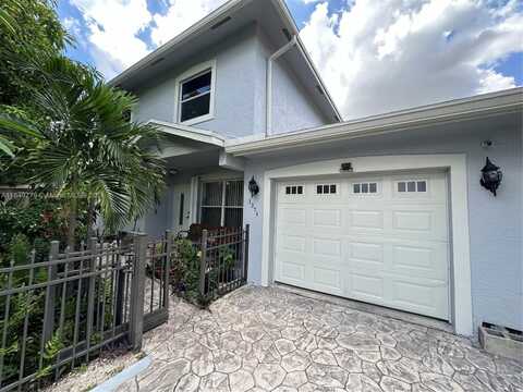 3374 NW 64th St, Fort Lauderdale, FL 33309