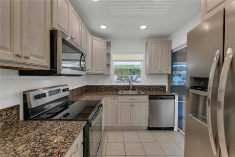 1340 NE 28th Ave, Pompano Beach, FL 33062