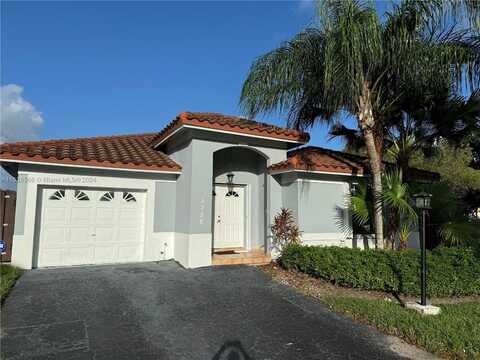 5758 NW 97th Pl, Doral, FL 33178