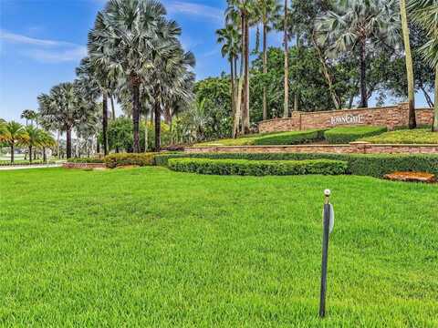 171 NW 151st Ave, Pembroke Pines, FL 33028