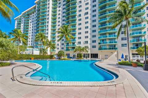 19390 Collins Ave, Sunny Isles Beach, FL 33160