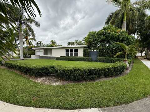 2075 S Hibiscus Dr, North Miami, FL 33181