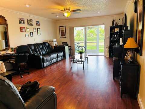 8801 NW 38th Dr, Coral Springs, FL 33065