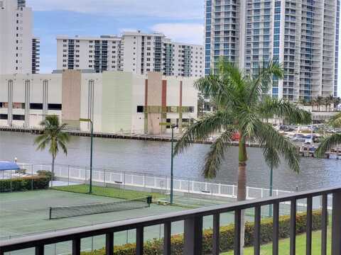 400 Leslie Dr, Hallandale Beach, FL 33009