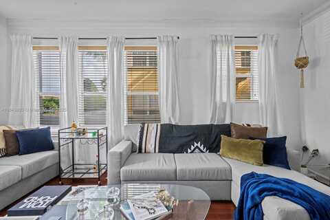 1027 Pennsylvania Ave, Miami Beach, FL 33139