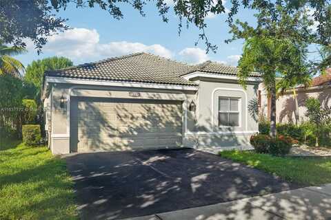 1283 Chinaberry Dr, Weston, FL 33327