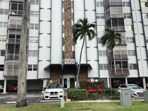 200 Diplomat Pkwy, Hallandale Beach, FL 33009