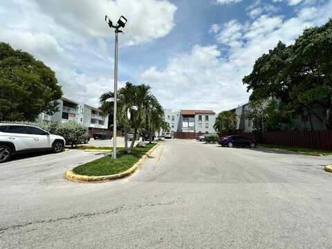 1725 W 60th St, Hialeah, FL 33012