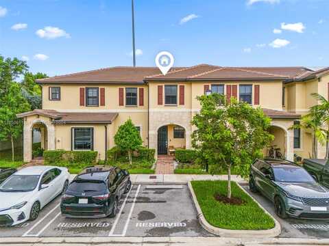 10561 W 32nd Ln, Hialeah, FL 33018