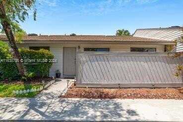 3633 NW 99th Ter, Sunrise, FL 33351