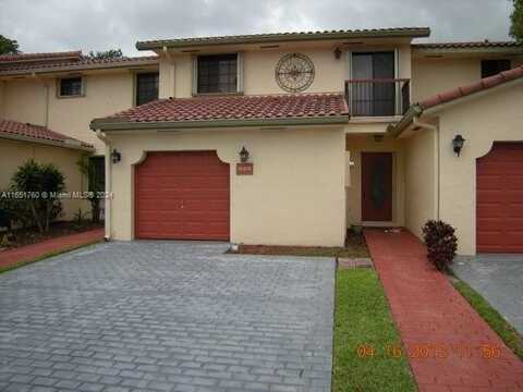 9590 Alcazar Ln, Davie, FL 33324