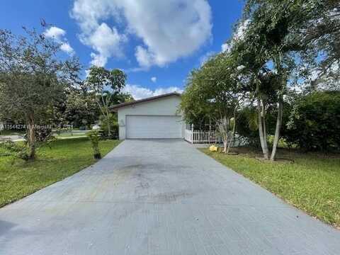 7502 NW 41st St, Coral Springs, FL 33065