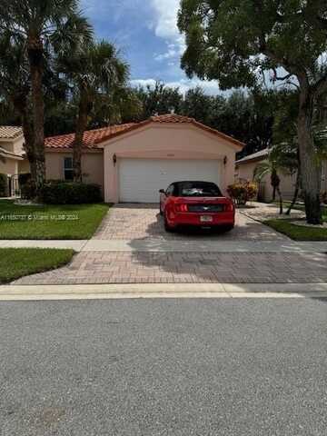 5124 Pelican Cove Dr, Boynton Beach, FL 33437