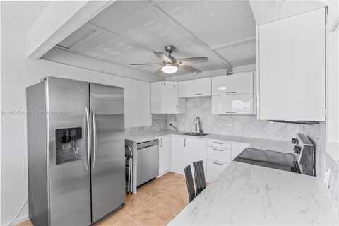 3024 Farnham O, Deerfield Beach, FL 33442