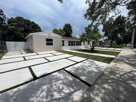 27 NE 5th Ave, Hialeah, FL 33010