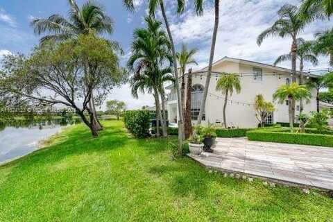 9870 NW 47th Ter, Doral, FL 33178