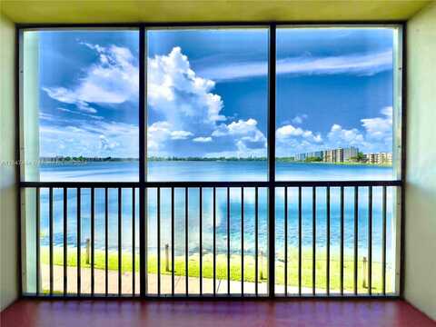 109 Lake Emerald Dr, Oakland Park, FL 33309