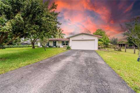 2670 SW 122nd Ter, Davie, FL 33330