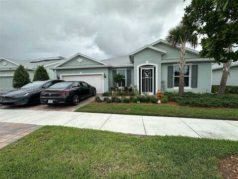 10479 SW Captiva Dr, Port Saint Lucie, FL 34987