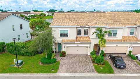 1426 Silk Oak Dr, Hollywood, FL 33021