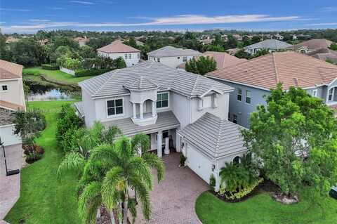 8959 Cypress Grove Ln, Royal Palm Beach, FL 33411