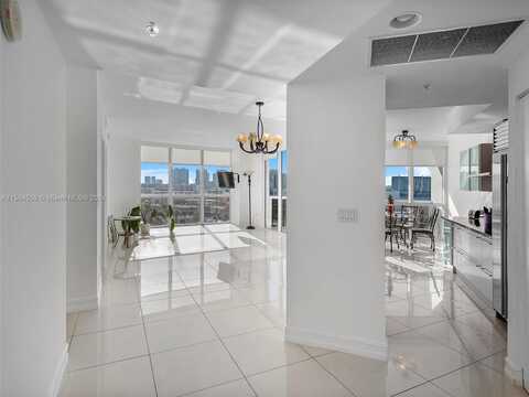 18201 Collins Ave, Sunny Isles Beach, FL 33160