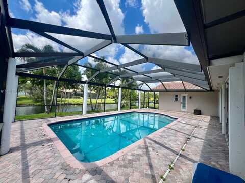 16530 Lake Tree Dr, Weston, FL 33326