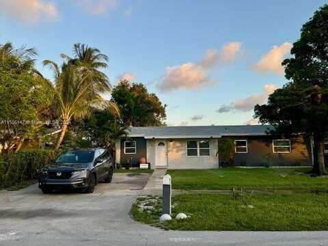 550 SW 11th Dr, Deerfield Beach, FL 33441