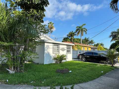 8224 NW 1st Pl, Miami, FL 33150