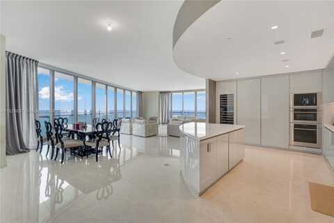 18975 Collins Ave, Sunny Isles Beach, FL 33160