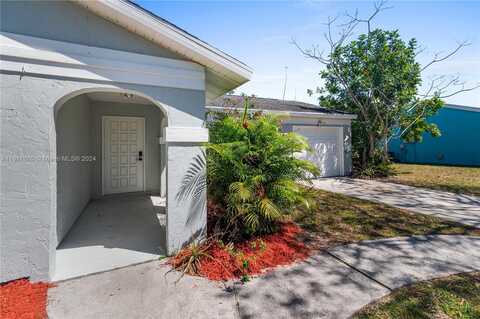 461 SE Evans Ave, Port Saint Lucie, FL 34984