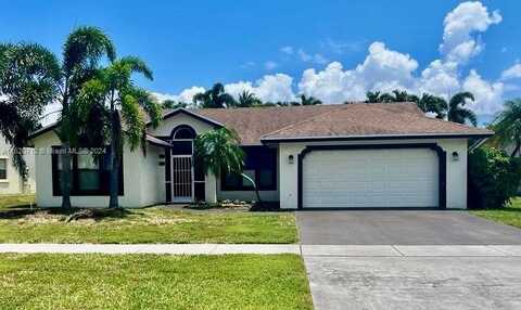 434 N Country Club Blvd, Boca Raton, FL 33487