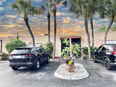 7117 Ballantrae Ct, Miami Lakes, FL 33014