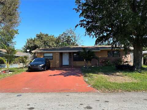 2631 Gulfstream Dr, Miramar, FL 33023