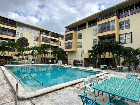 8775 Park Blvd, Miami, FL 33172