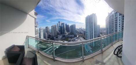 350 S Miami Ave, Miami, FL 33130