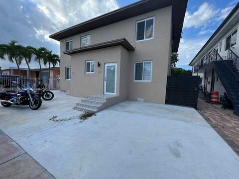 945 79th Ter, Miami Beach, FL 33141