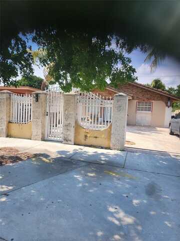 827 E 27th St, Hialeah, FL 33013