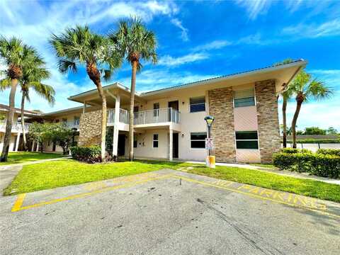 8421 Royal Palm Blvd, Coral Springs, FL 33065