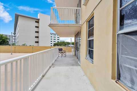 231 174th St, Sunny Isles Beach, FL 33160