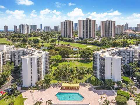 20500 W Country Club Dr, Aventura, FL 33180