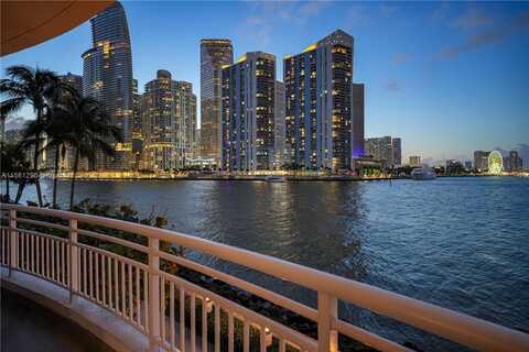 848 Brickell Key Dr, Miami, FL 33131