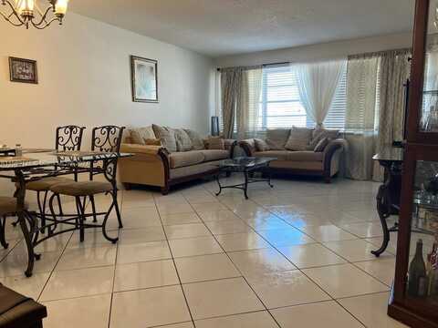 215 SE 3rd Ave, Hallandale Beach, FL 33009