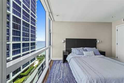 6801 Collins Ave, Miami Beach, FL 33141