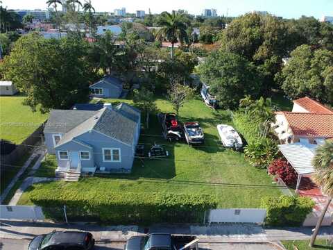 1605 NW 26th St, Miami, FL 33142