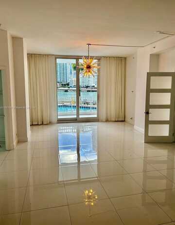 701 Brickell Key Blvd, Miami, FL 33131